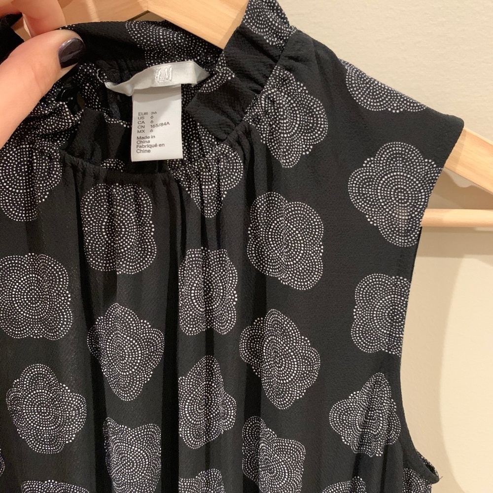 H&M sleeveless flare dress